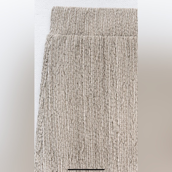 NWT ZARA Textured Flowy Wide Leg Pant - Picture 2 of 3